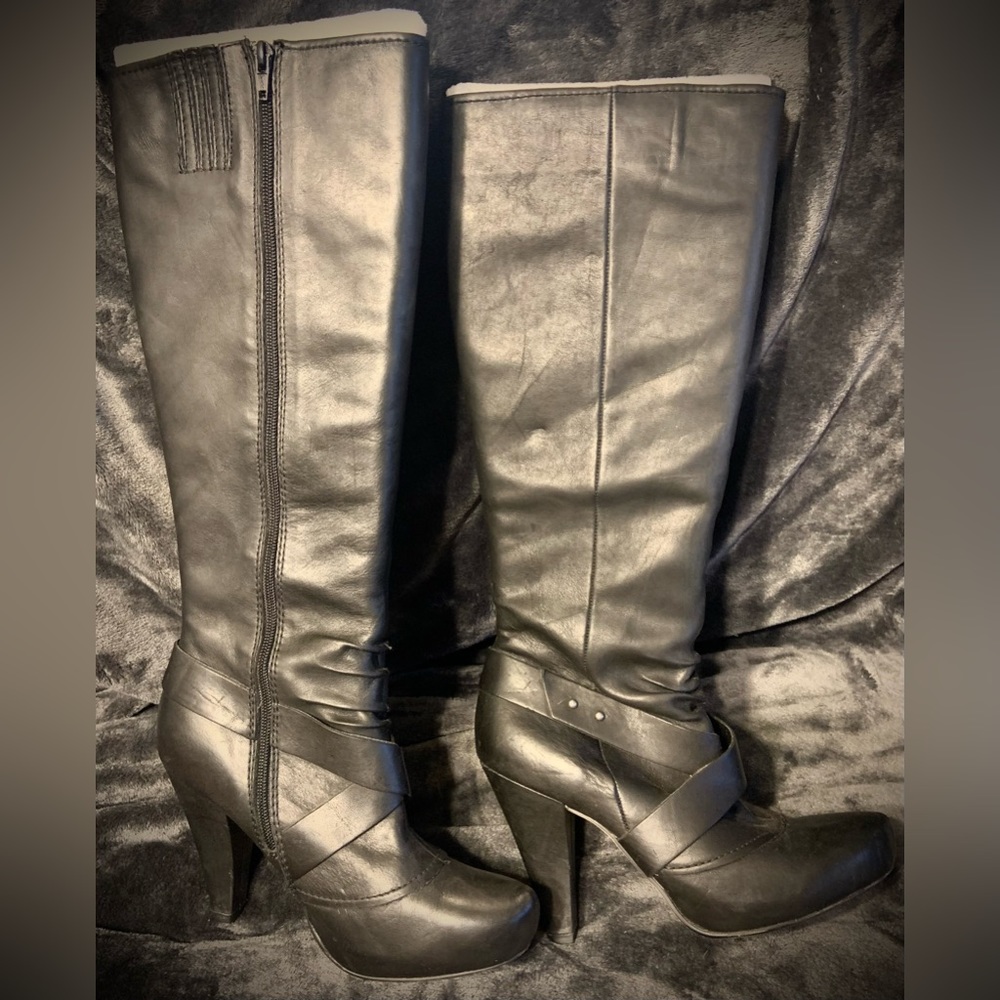Seychelle Tall Leather Boots Size 8.5